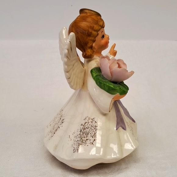 Vintage Sankyo Japan AUGUST  Birthday Angel on wind up music stand playing HBD - Picture 8 of 13